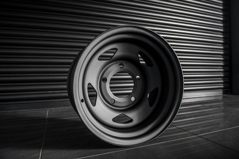Project Kahn 1947 Heritage Steel Wheels - 9x16" Matt Black for Defender 90/110 - Image 14
