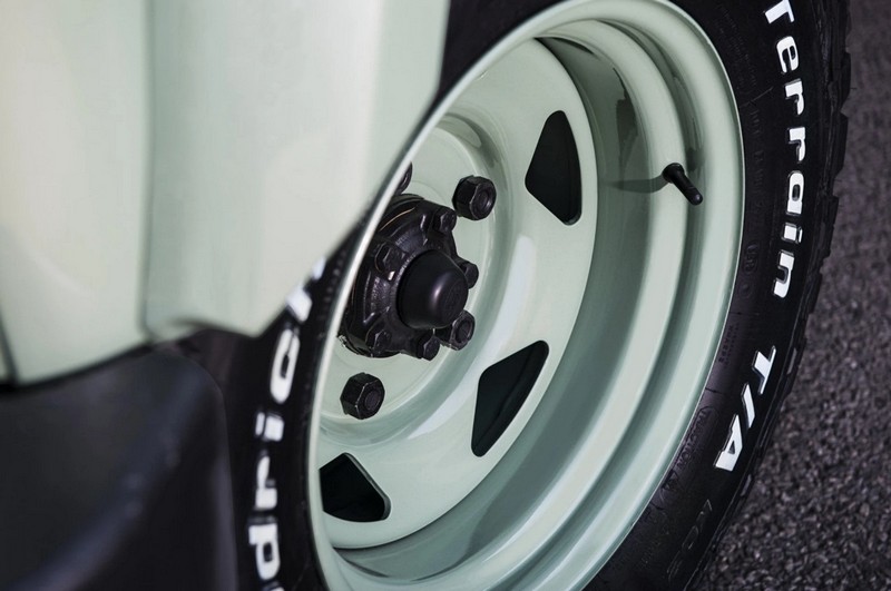 Project Kahn 1947 Heritage Steel Wheels - 9x16" Matt Black for Defender 90/110 - Image 10
