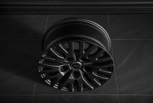 Project Kahn 1983 Light Alloy Wheels - 8x18" Matte Black for Defender 90/110 - Image 12