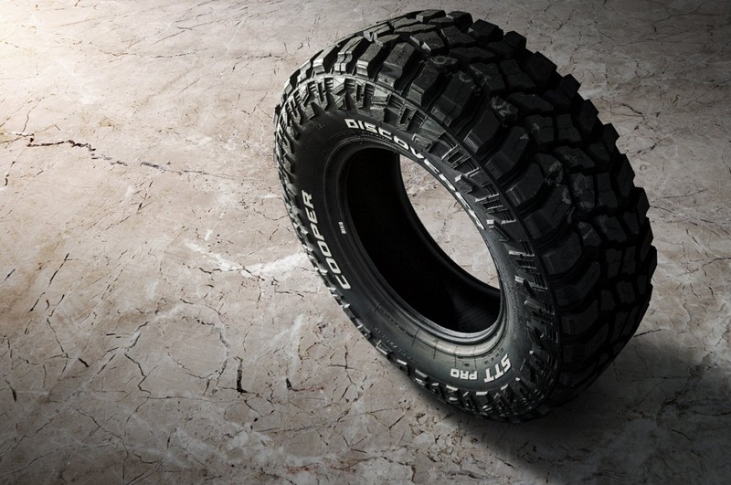 Project Kahn 285/75/16 Cooper Discoverer STT Pro Tire for Land Rover Defender (1991-2016) - Image 2