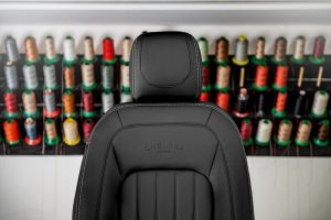 Project Kahn Comfort Leather Interior - Volcanic Black for 2020+ Defender 90 - Image 7