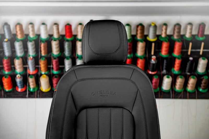 Project Kahn Comfort Leather Interior - Volcanic Black for 2020+ Defender 90 - Image 7