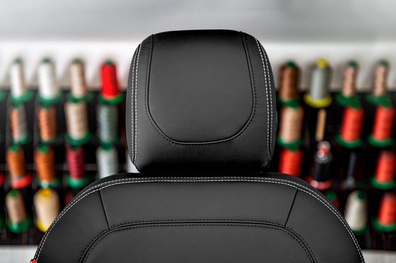 Project Kahn Comfort Leather Interior - Volcanic Black for 2020+ Defender 90 - Image 5