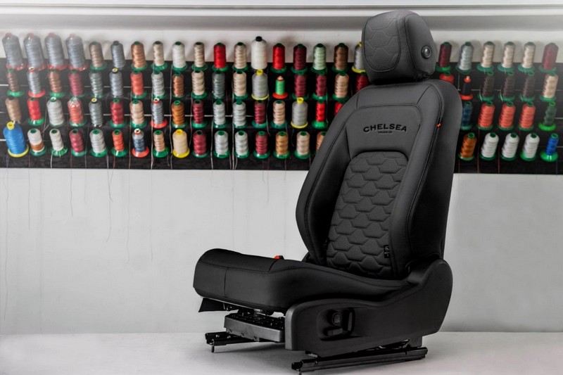 Project Kahn Comfort Leather Interior - Volcanic Black for 2020+ Defender 90 - Image 2