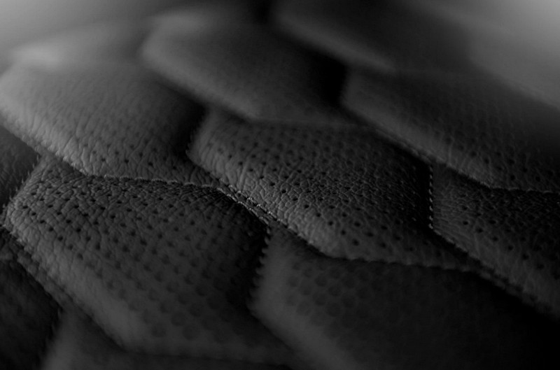 Project Kahn Comfort Leather Interior - Volcanic Black for 2020+ Defender 90 - Image 6