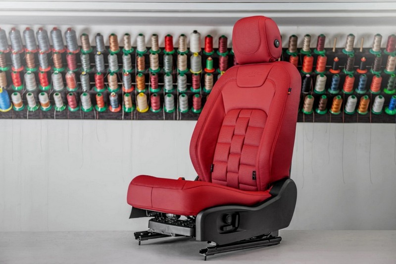 Project Kahn Comfort Leather Interior - Volcanic Red for 2020+ Defender 90 - Image 2
