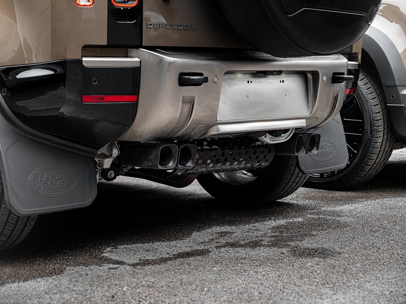 Project Kahn Quad Exhaust System for 2020+ Defender 110 5.0 V8 Petrol - Image 3
