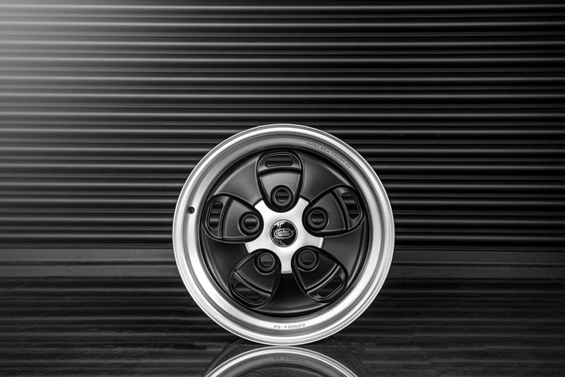 Project Kahn Rostyle Inspired RS-Forged Alloy Wheels - 9x18" RS-Forged Matt Black / Diamond Cut for Defender 90/110 - Image 6