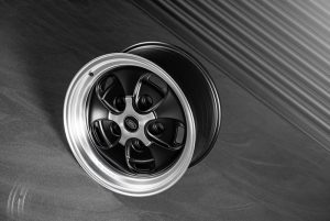Project Kahn Rostyle Inspired RS-Forged Alloy Wheels - 9x18" RS-Forged Matt Black / Diamond Cut for Defender 90/110 - Image 3