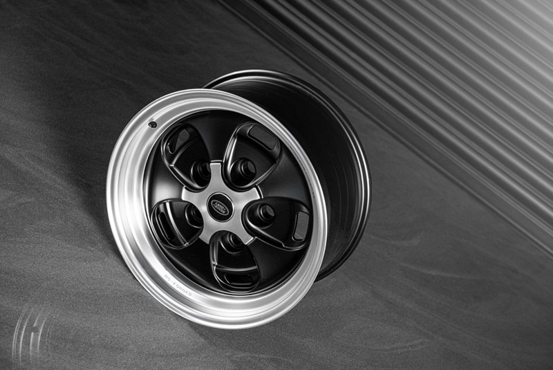 Project Kahn Rostyle Inspired RS-Forged Alloy Wheels - 9x18" RS-Forged Matt Black / Diamond Cut for Defender 90/110 - Image 3
