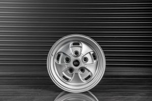 Project Kahn Rostyle Inspired RS-Forged Alloy Wheels - 9x18" RS-Forged Matt Silver for Defender 90/110 - Image 2
