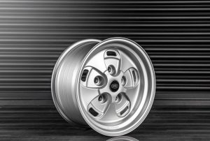 Project Kahn Rostyle Inspired RS-Forged Alloy Wheels - 9x18" RS-Forged Matt Silver for Defender 90/110 - Image 3