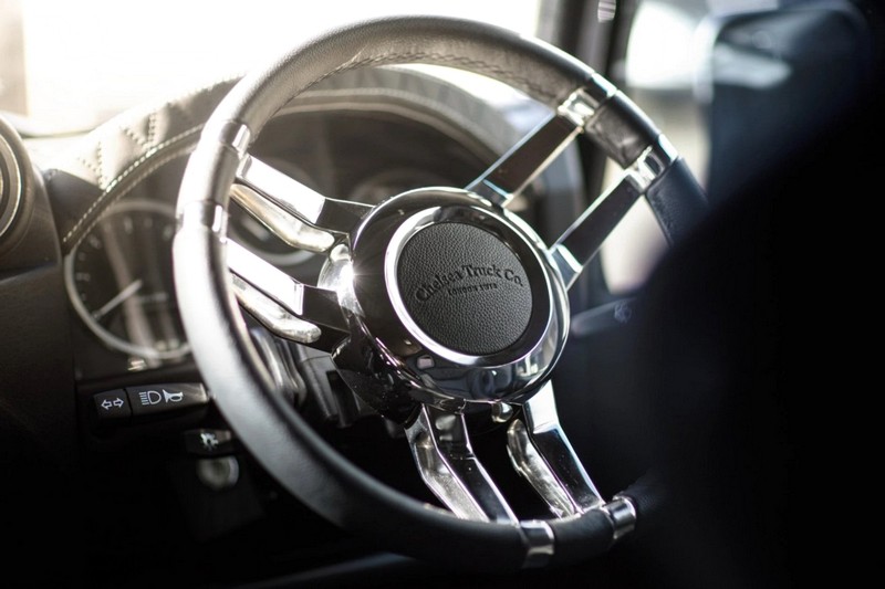 Project Kahn Aluminum Billet Steering Wheel (Brushed Satin) for Defender 90/110 - Image 3