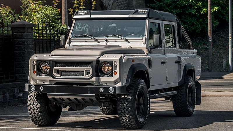 Project Kahn Front Roof Shield with Integrated LED Lights for Defender 90/110 - Image 12