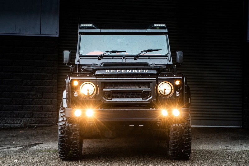 Project Kahn Front Roof Shield with Integrated LED Lights for Defender 90/110 - Image 16