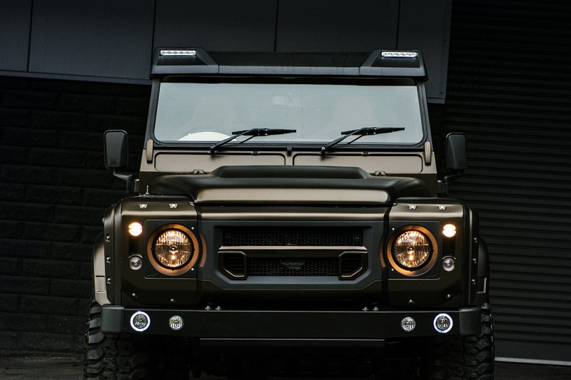 Project Kahn Front Roof Shield with Integrated LED Lights for Defender 90/110 - Image 6