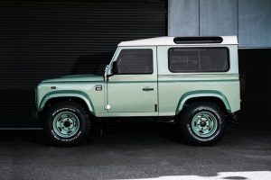Project Kahn Heritage Tailored Conversion for Defender 110 - Image 4