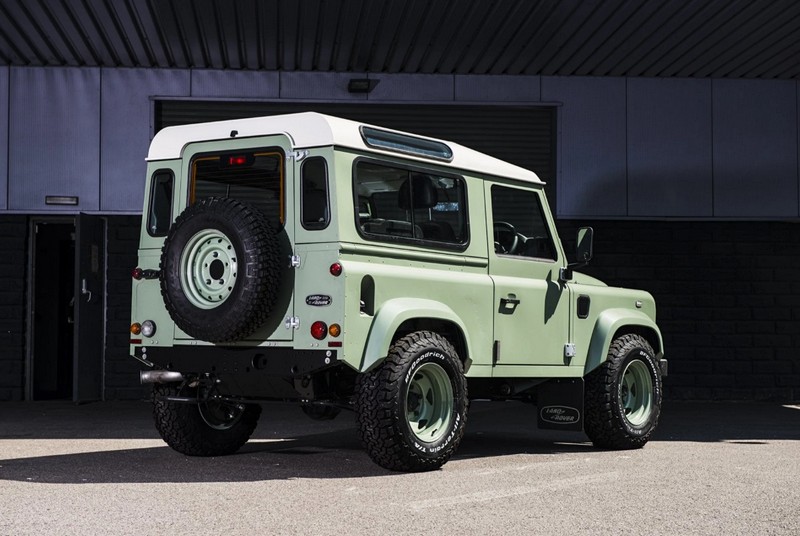 Project Kahn Heritage Tailored Conversion for Defender 90 - Image 5