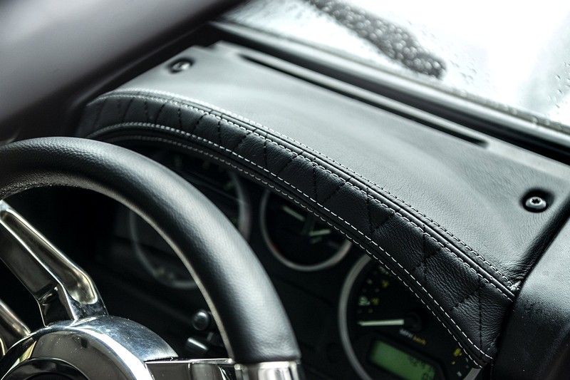Project Kahn Sport Leather Interior - Diamond Design for Defender 110 - Image 5