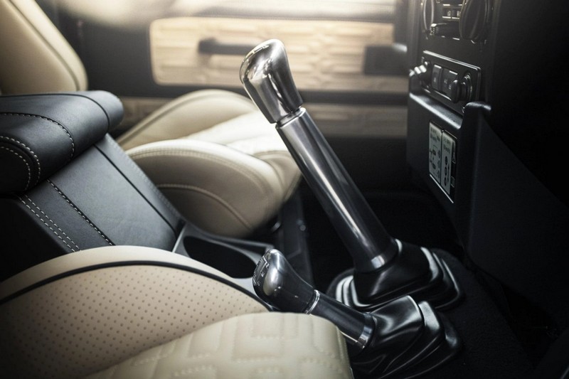 Project Kahn Sport Leather Interior for Defender 90 - Image 7