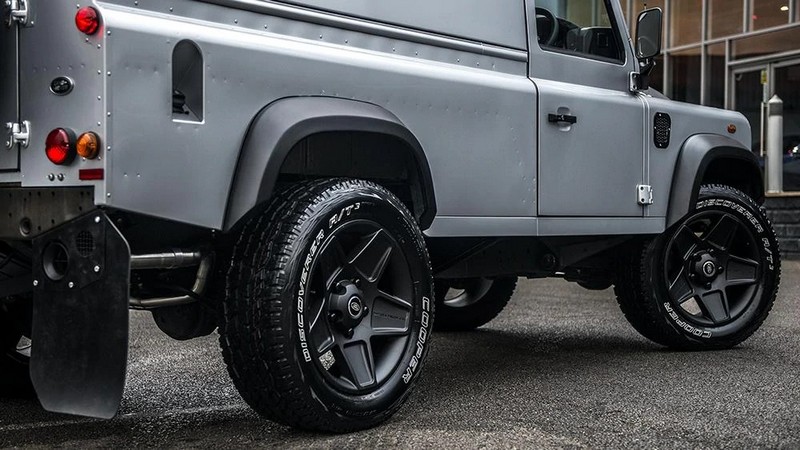 Project Kahn Utility Van Forest Track Tailored Conversion for Defender 110 - Image 6