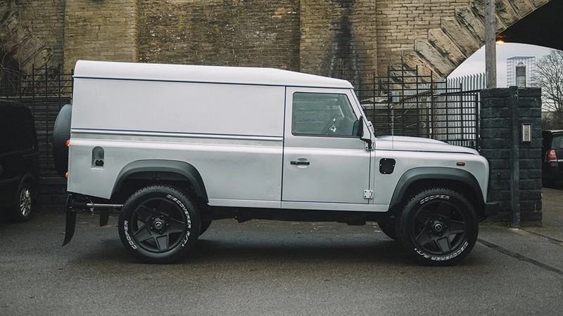 Project Kahn Utility Van Forest Track Tailored Conversion for Defender 110 - Image 5