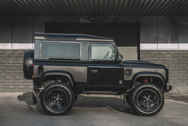 Project Kahn Vanguard Tailored Conversion for Defender 90 - Image 15