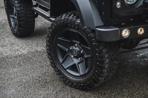 Project Kahn Vanguard Tailored Conversion for Defender 90 - Image 16