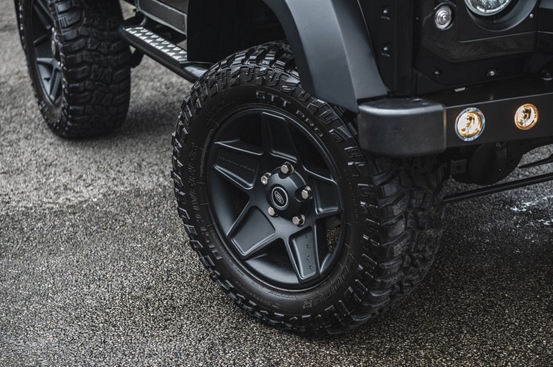 Project Kahn Vanguard Tailored Conversion for Defender 90 - Image 16