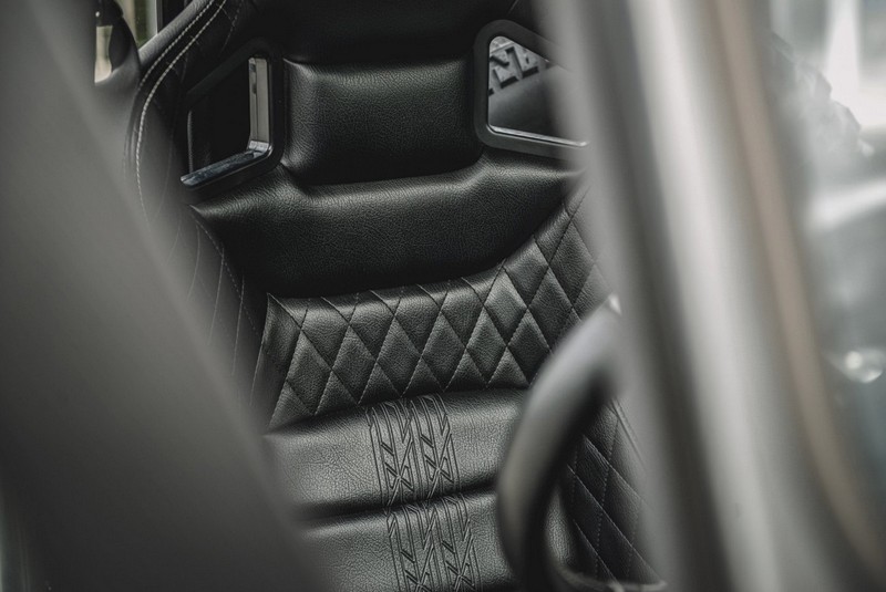 Project Kahn Vegan Leather GTB Sports Seats for Defender 110 - Image 4