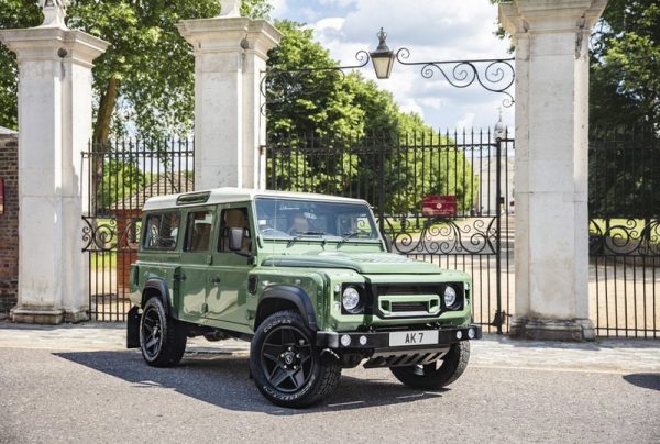 Project Kahn Wide Track Tailored Conversion for Defender 110