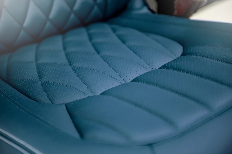 Project Kahn Comfort Leather Interior - Volcanic Blue for 2020+ Defender 90 - Image 5