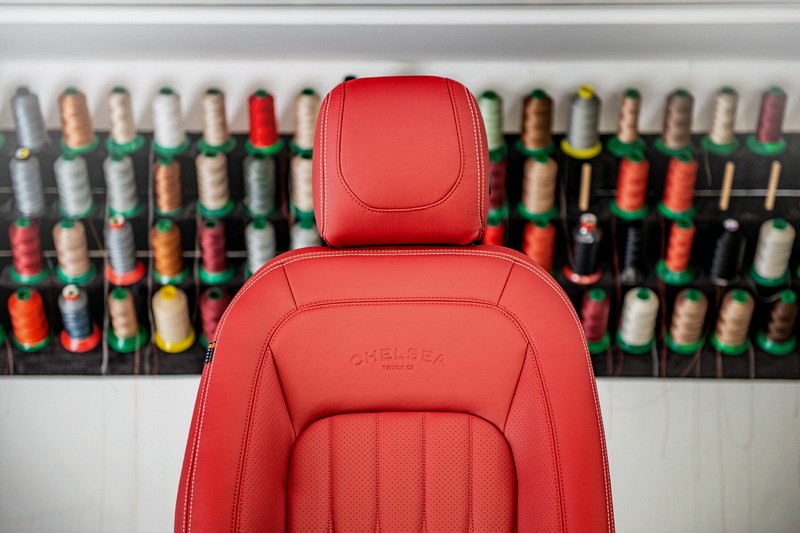 Project Kahn Comfort Leather Interior Volcanic Red - Designo Design for 2020+ Defender 130 - Image 3
