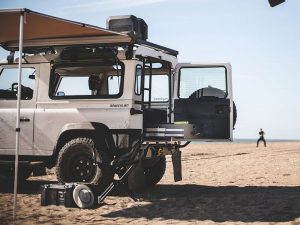 Front Runner Gullwing Window / Glass for 2020+ Defender 90/110 - Image 3