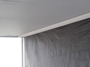 Front Runner Wind Break for 2.5m Awning / Front - Image 7
