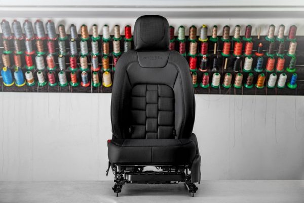 Project Kahn Comfort Leather Interior - Volcanic Black for 2020+ Defender 90