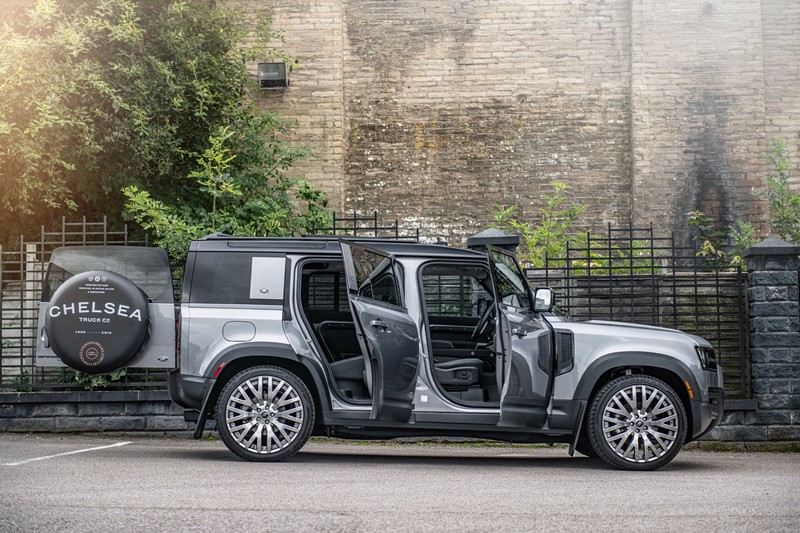 Project Kahn Front & Rear Wheel Arches with Lights for 2020+ Defender 110 - Image 11