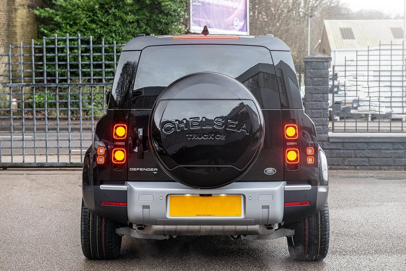 Project Kahn Landmark Tailored Conversion for 2020+ Defender 110 - Image 7