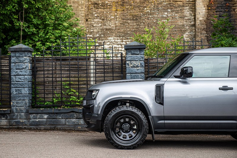 Project Kahn Overland Steel Wheel - 9x20" Gloss Black for 2020+ Defender 90/110/130 - Image 7