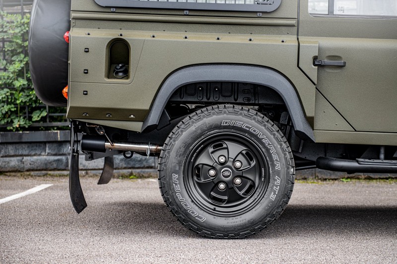 Project Kahn Rostyle Inspired RS-Forged Alloy Wheels - 9x18" RS-Forged Matt Black for Defender 90/110 - Image 19