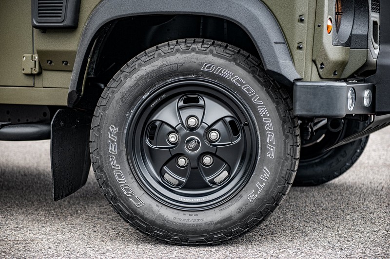 Project Kahn Rostyle Inspired RS-Forged Alloy Wheels - 9x18" RS-Forged Matt Black for Defender 90/110 - Image 18