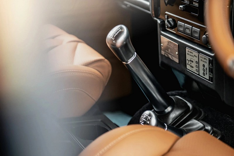 Project Kahn Sport Leather Interior - Caramel 3D Herringbone Design for Defender 110 - Image 4