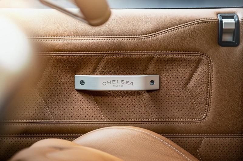 Project Kahn Sport Leather Interior - Caramel 3D Herringbone Design for Defender 110 - Image 8
