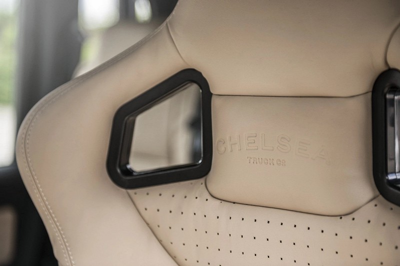 Project Kahn Sport Leather Interior for Defender 110 - Image 4
