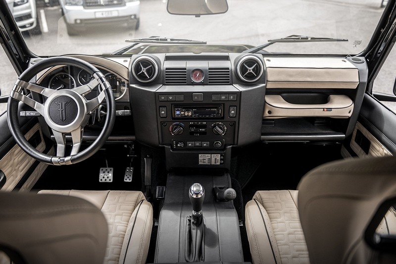 Project Kahn Sport Leather Interior for Defender 110 - Image 3