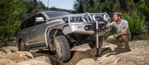 ARB Hydraulic Jack for 2020+ Defender 90/110/130 - Image 2