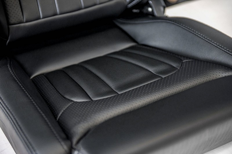 Project Kahn Lightweight Vegan Leather Heritage Sports Seats for Defender 90/110 - Image 10