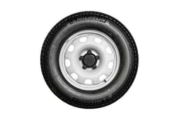 Project Kahn 18" Steel Wheels & Tires for 2020+ Defender 90//130