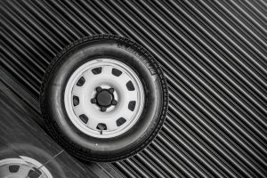 Project Kahn 18" Steel Wheels & Tires for 2020+ Defender 90//130 - Image 7