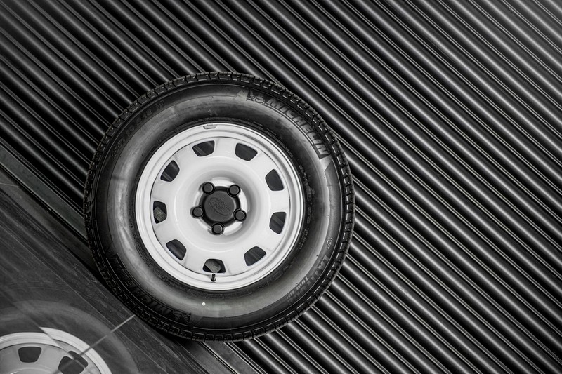 Project Kahn 18" Steel Wheels & Tires for 2020+ Defender 90//130 - Image 7